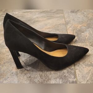 Kelly & Katie Classic Black Heels, Size  7